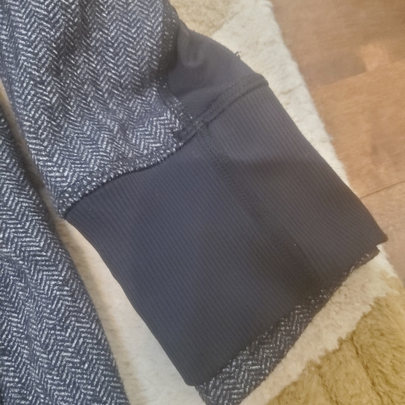 Lululemon Daily Practice Jacket - Picture 5 of 7